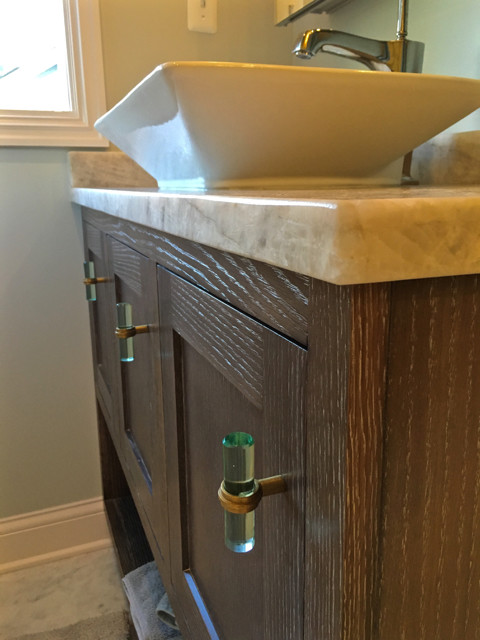 Home design - mid-sized transitional home design idea in Chicago