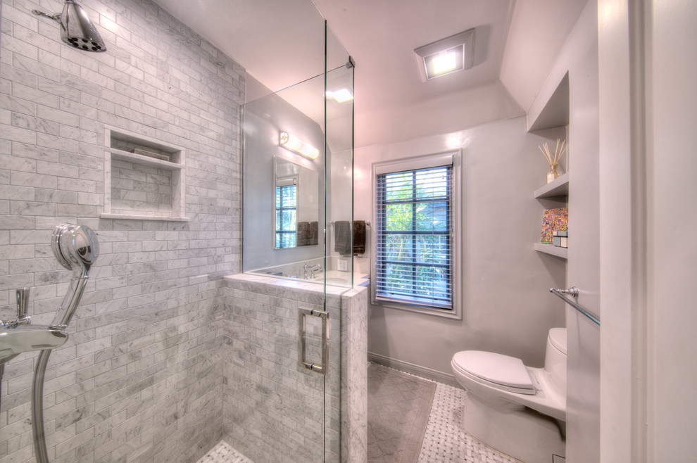 Home design - transitional home design idea in Los Angeles