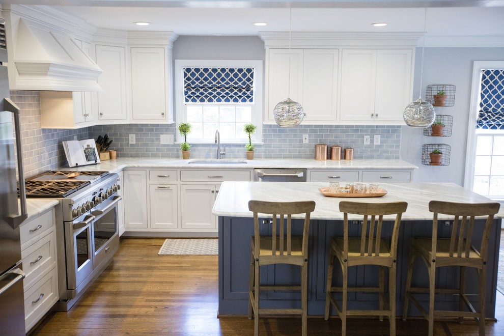 Kitchen - transitional kitchen idea