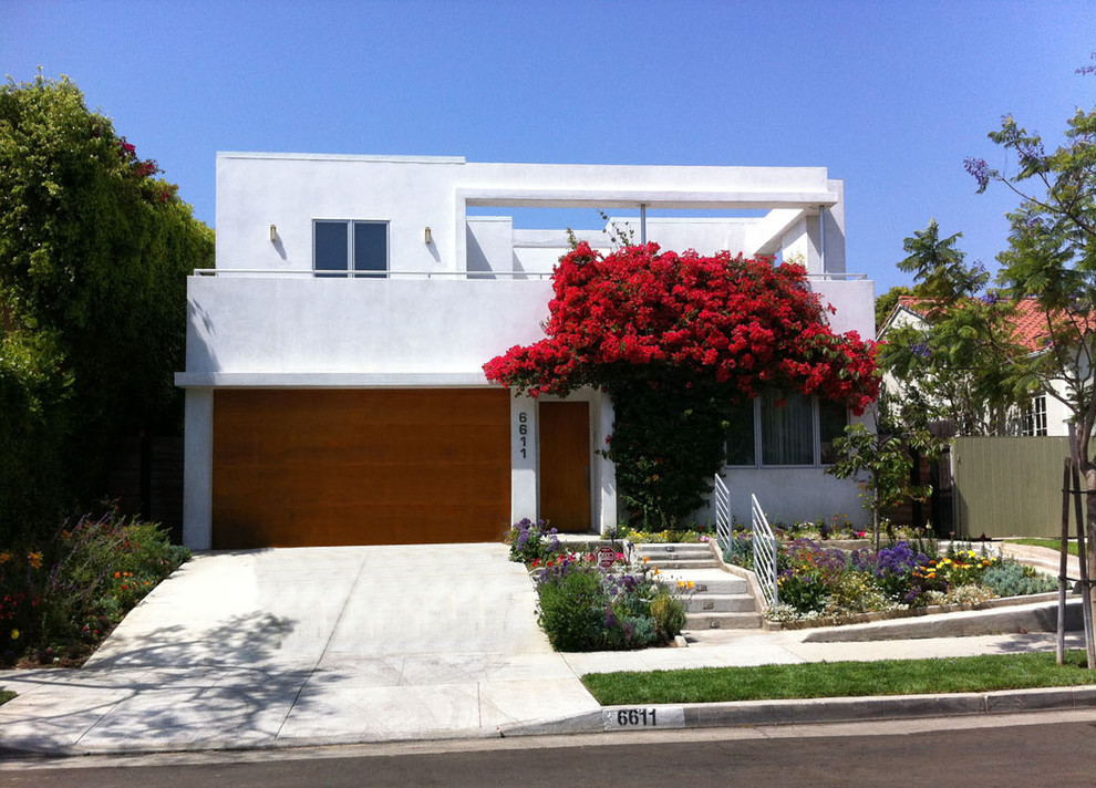 Photo of a modern white exterior in Los Angeles.
