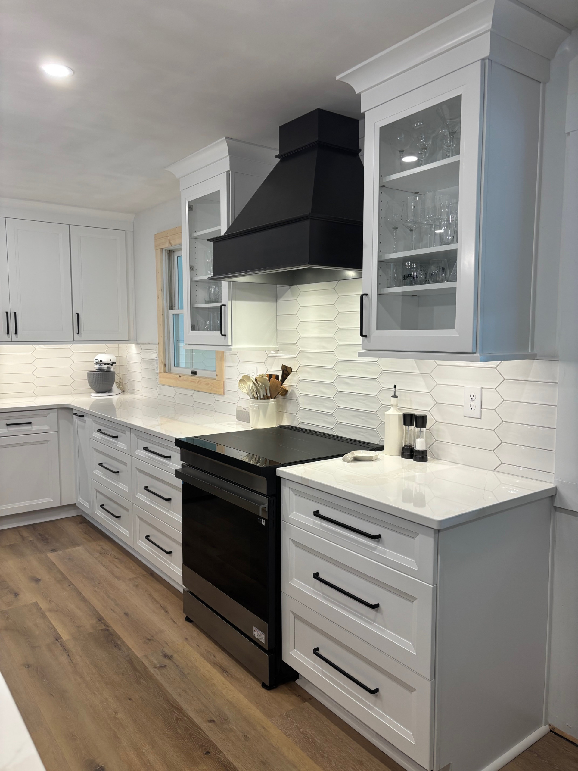Kitchen with an Unexpected Pop!