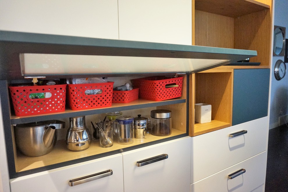 Transitional kitchen photo in Calgary