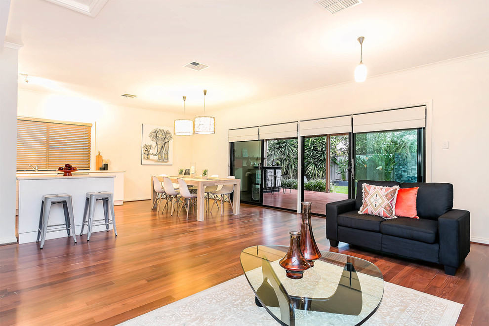 Photo of a transitional living room in Adelaide.