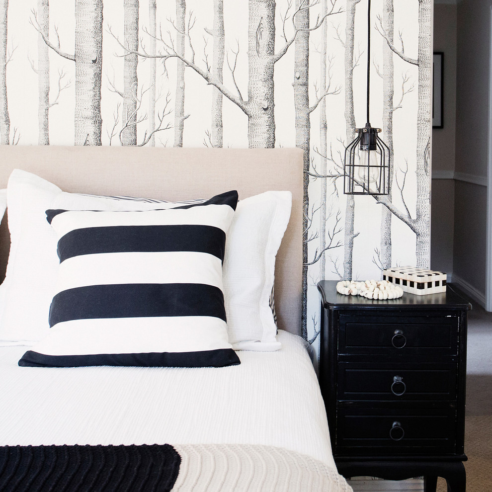 Inspiration for a large contemporary master bedroom in Sydney.