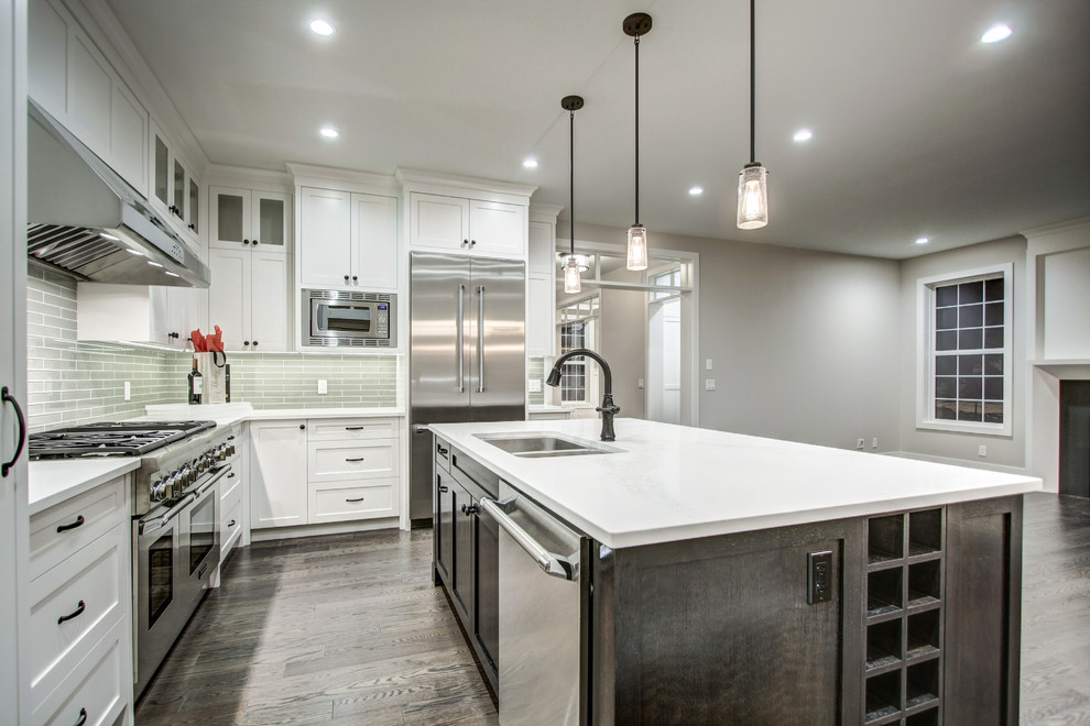 Kitchen - transitional kitchen idea in Calgary
