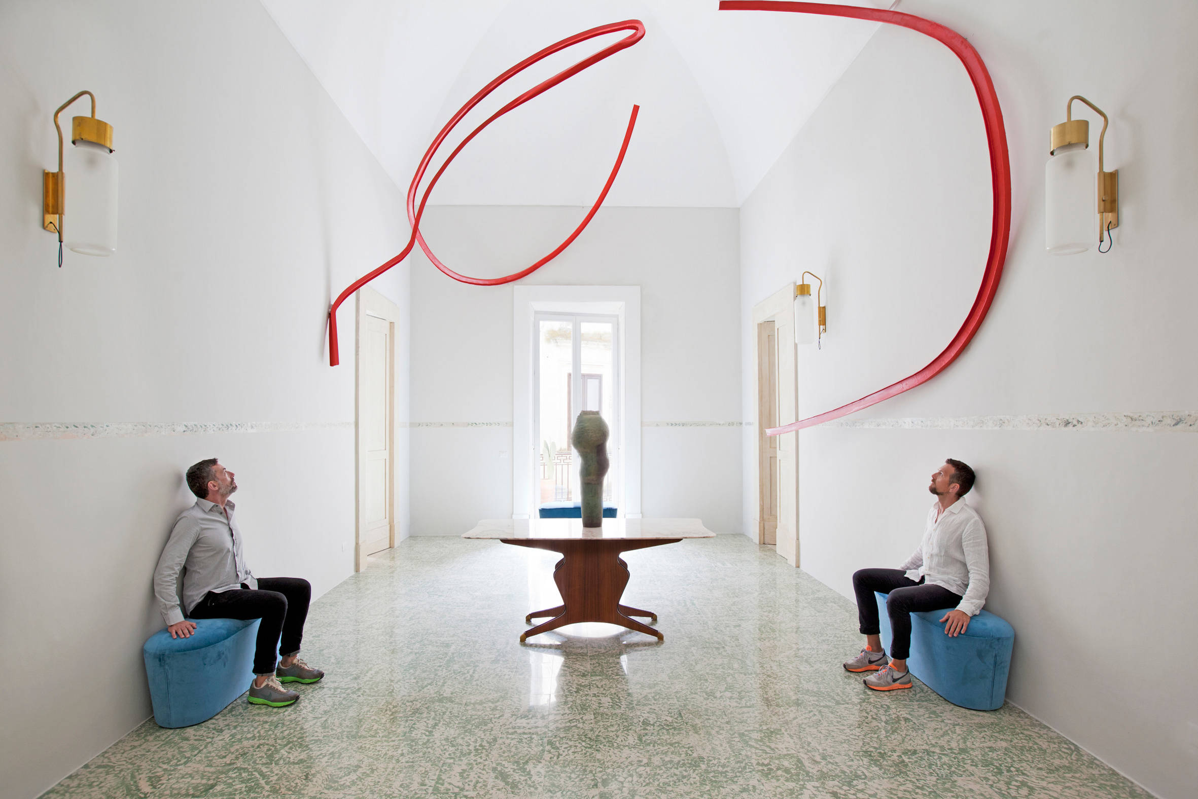 Houzz Tour: Classic Italian Palazzo Meets Modern Design