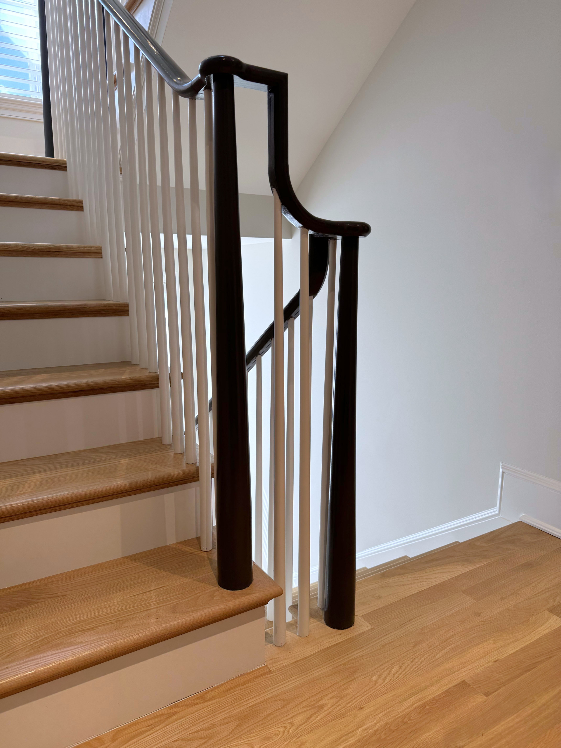 142_Airy Staircase with Over the Post Balustrade, Arlington, VA