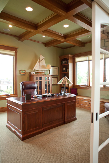 Traditional home office in Denver.