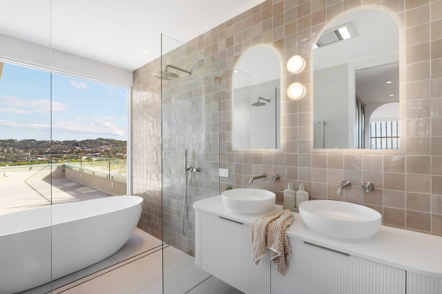 White House contemporary-bathroom