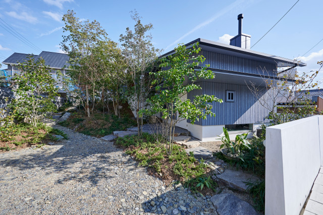 登り庭の家・外観５ modern-haeuser