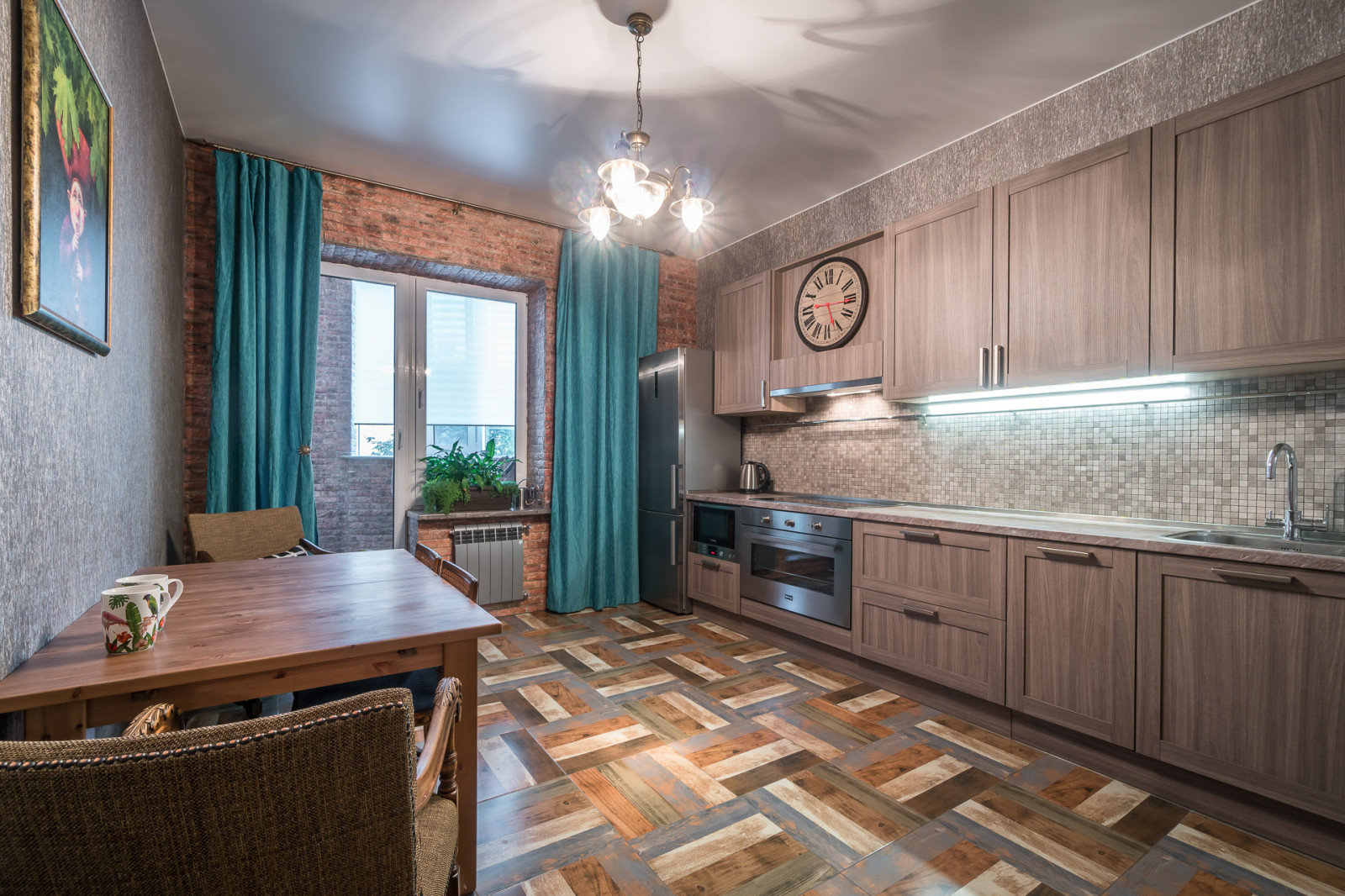 Apartment with Fusion Design and Vintage Furniture in St. Petersburg