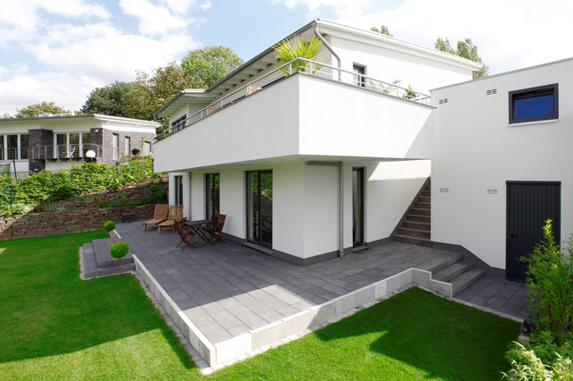 Terrasse Mit Stufen Zum Garten Modern Hauser Dortmund Von Schwingeler Architekten