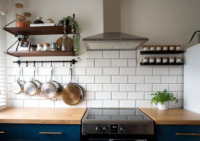Cambridge galley kitchen contemporary-koek