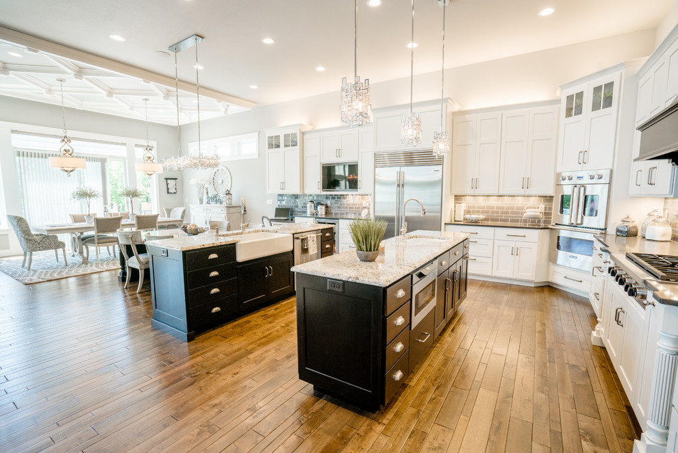 Kitchen - transitional kitchen idea