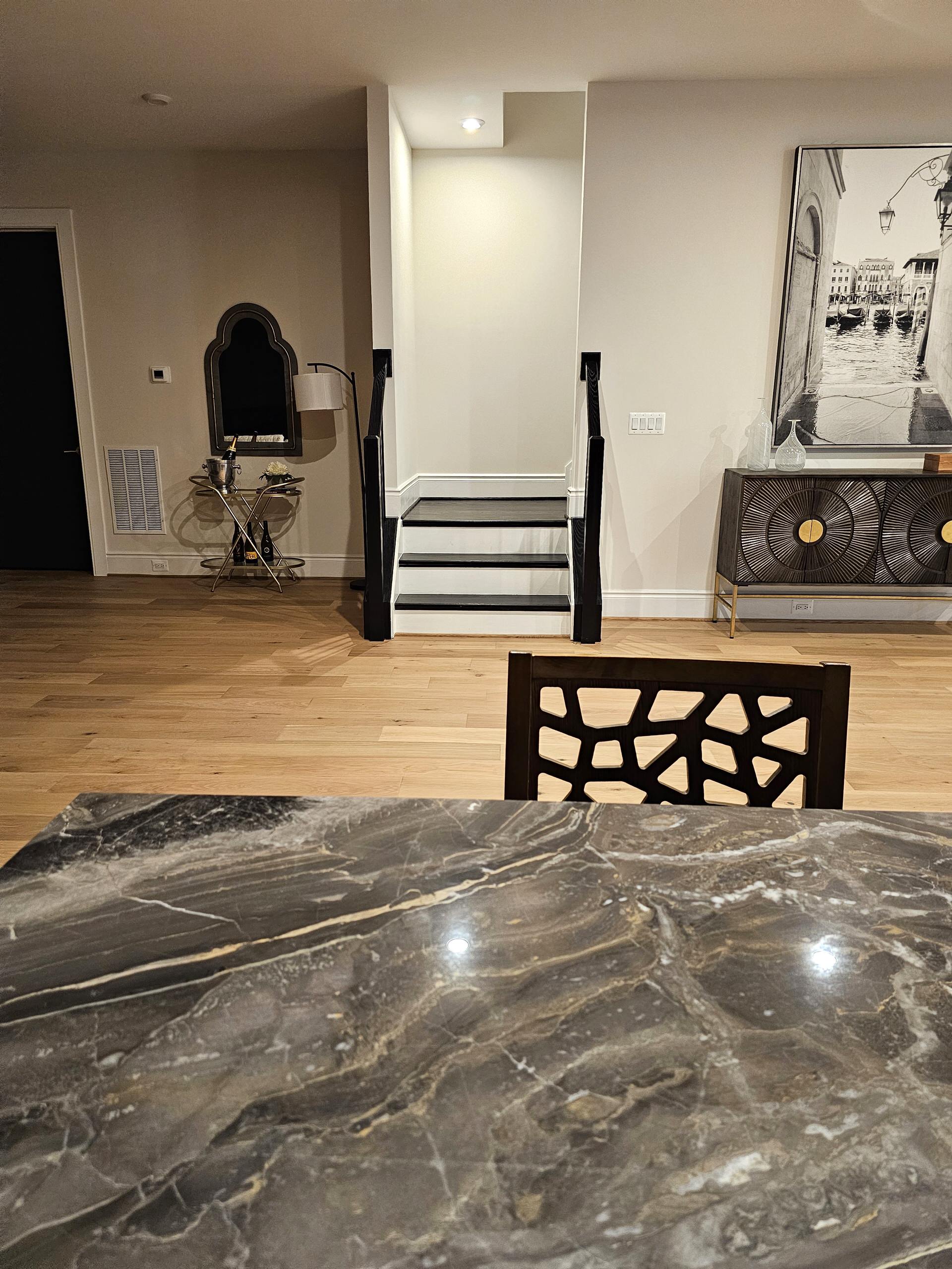 Elegant Curve Elevates Modern Design, Mclean, VA 22101