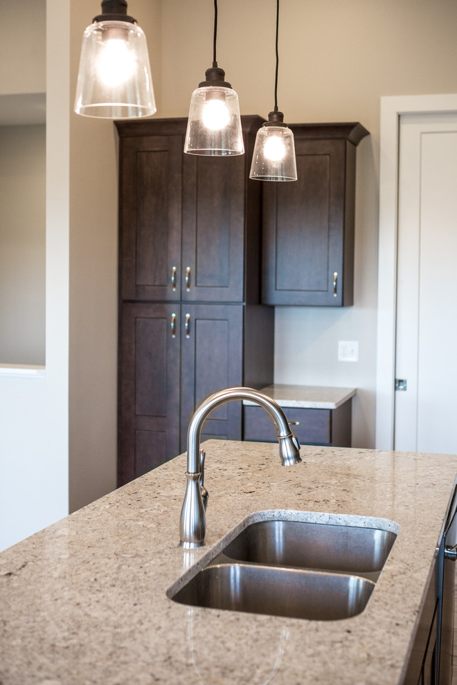 Kitchen - transitional kitchen idea in Cedar Rapids