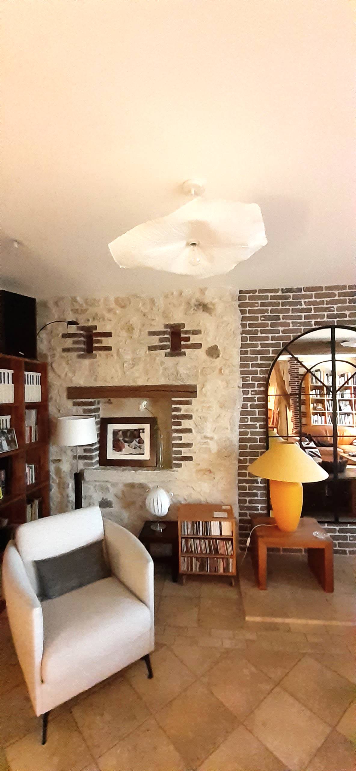 Aménagement de deux espaces chambres de réception dans une maison de campagne
