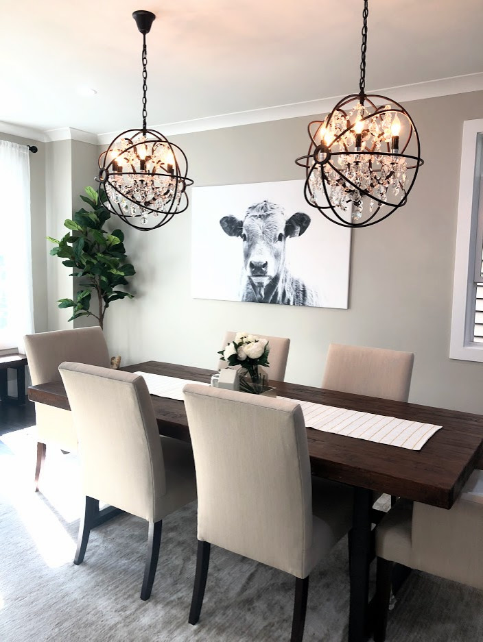 Example of a mountain style dining room design in Chicago