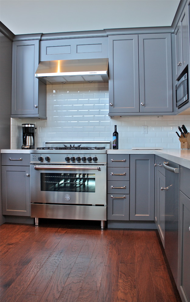 Kitchen - transitional kitchen idea