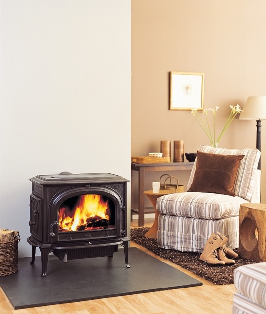 A Guide To Woodburning Stoves The Classic Jotul F500 Classique