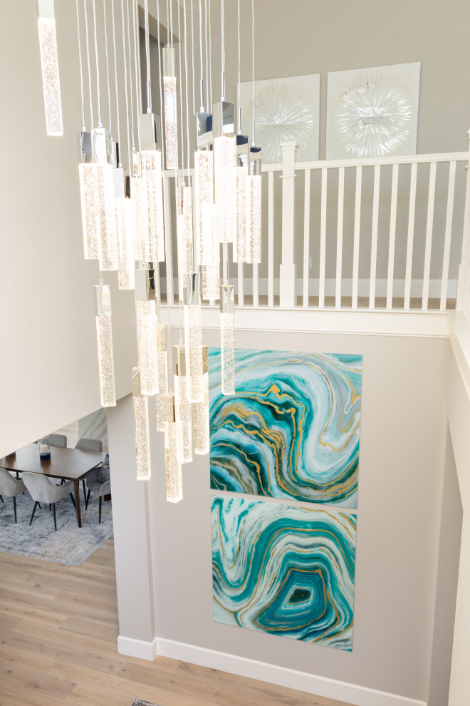 Transitional entryway photo in Orange County