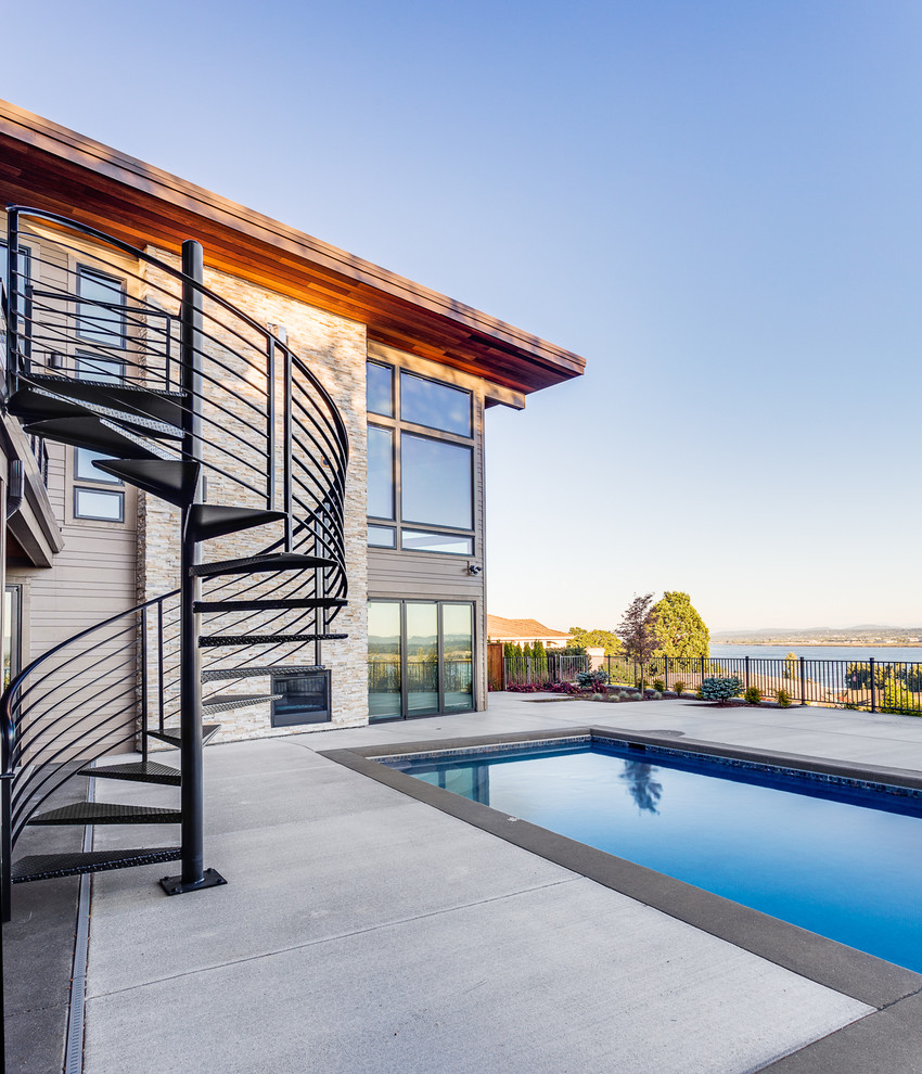 This is an example of a modern pool in Portland.