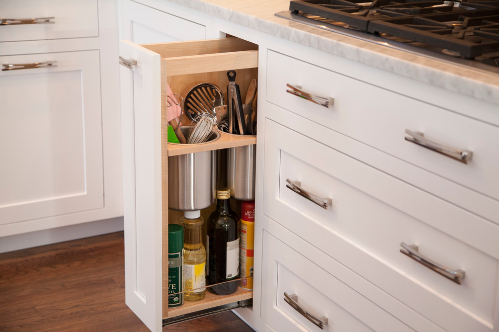 Elmhurst Contemporain Chicago par Tailored Kitchen, Bath, and