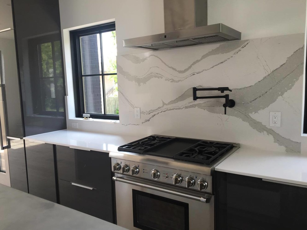 Kitchen - kitchen idea in Columbus