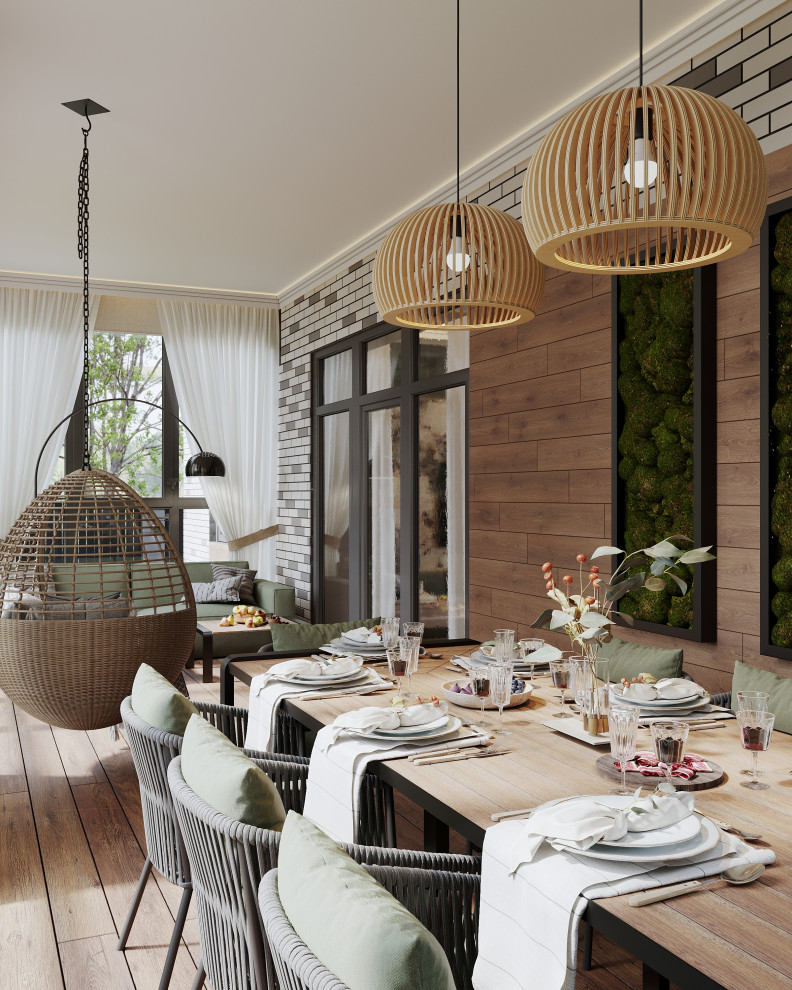 Остеклённая веранда в загородном доме