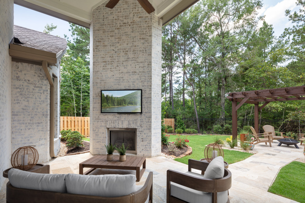 Inspiration for a transitional patio remodel in Houston