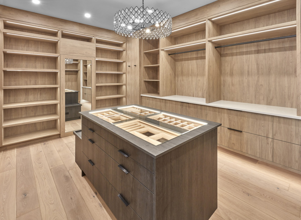 Modern New Home Master Closet Wood Grain Melamine Modern Closet