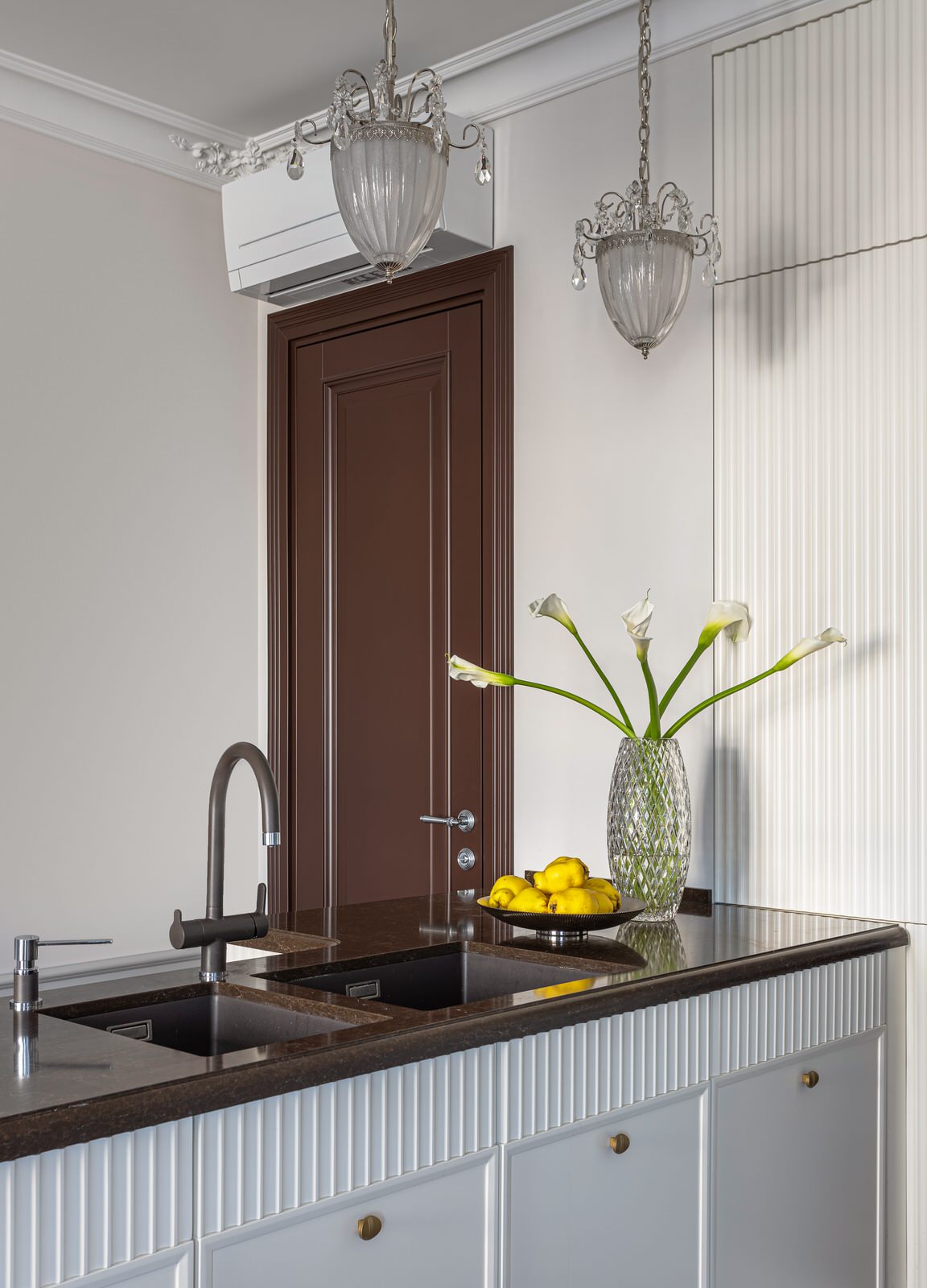 Трехкомнатная квартира с венгерским камином HQ Keramik