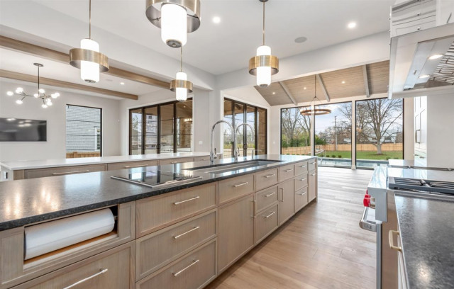 Hill transitional-kitchen