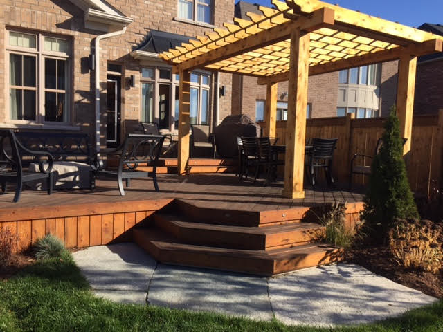 Inspiration for a rustic patio remodel in Toronto
