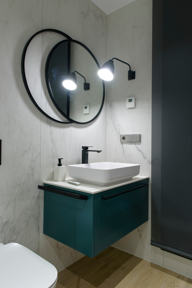 Photo of a contemporary bathroom in Alicante-Costa Blanca.