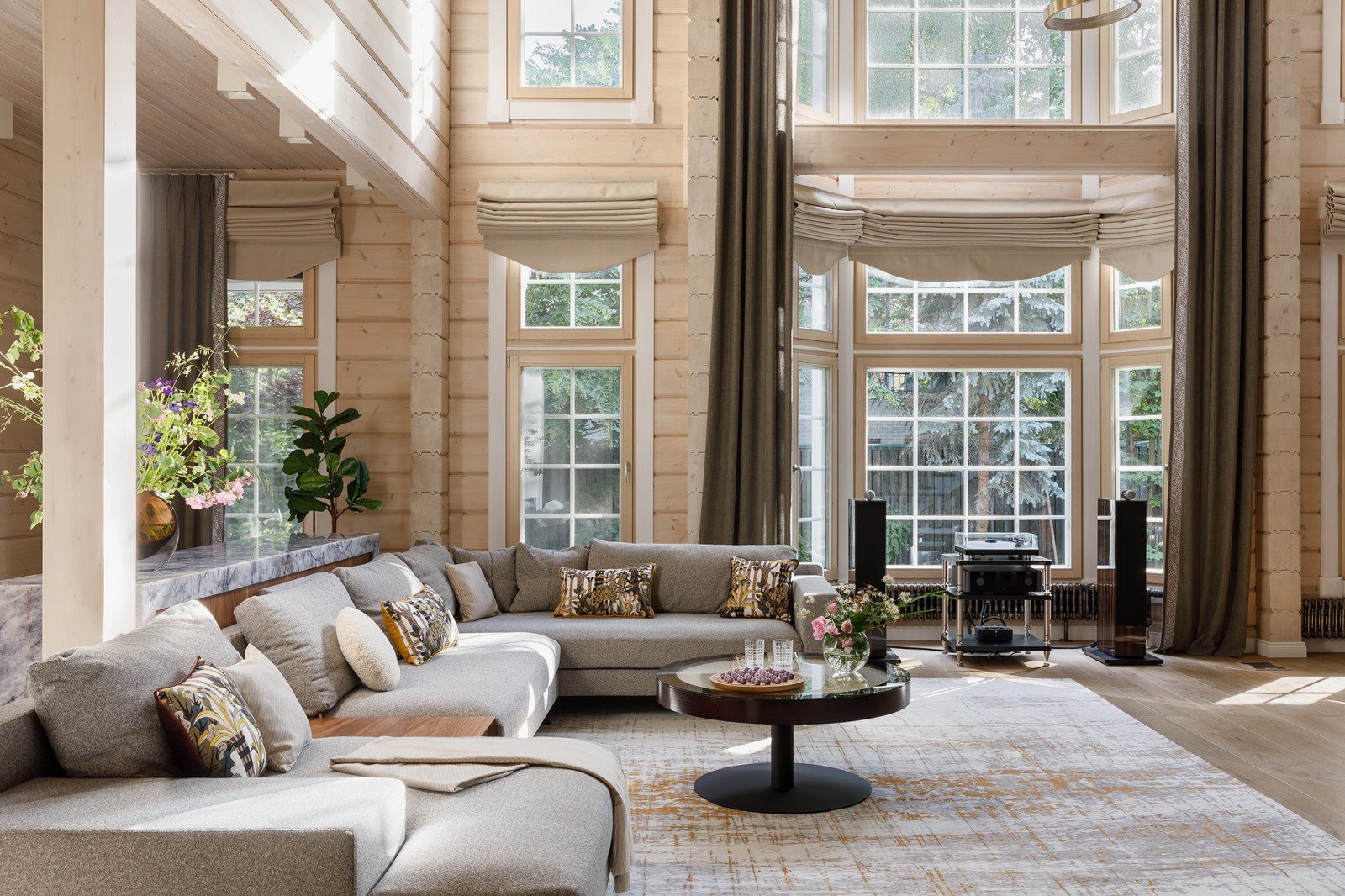 Гостиная с камином