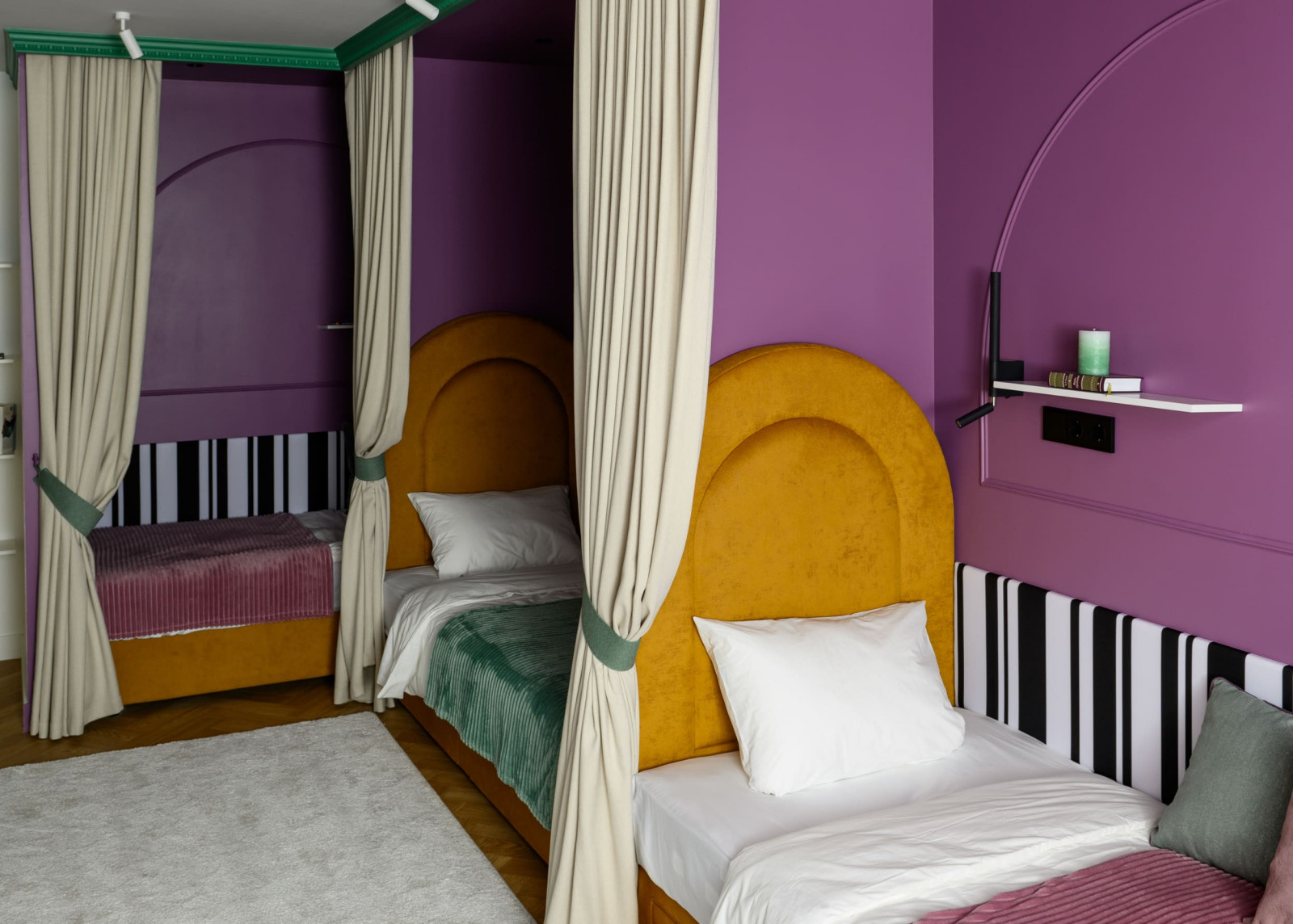 Квартирный вопрос - цветущая магнолия