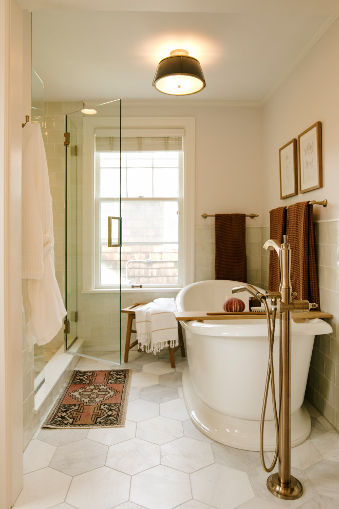 Transitional home design photo in Minneapolis