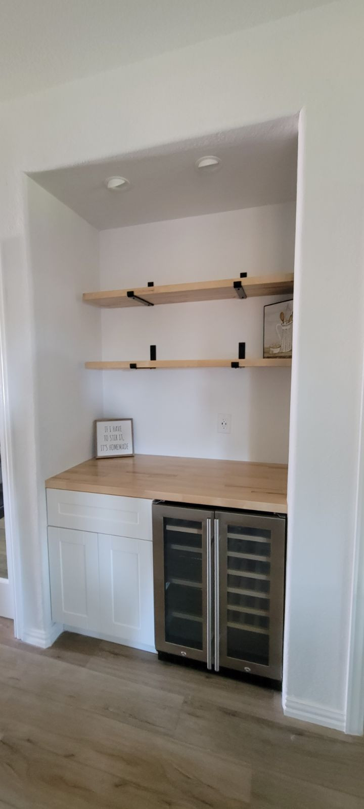 Heatland Wine and Coffee Bar