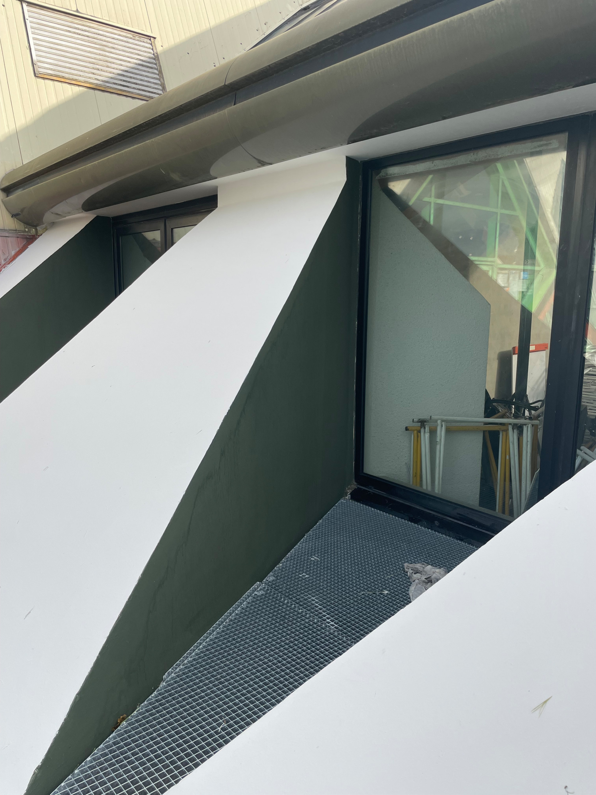 Podt palais omnisport de Thiais peinture des façades