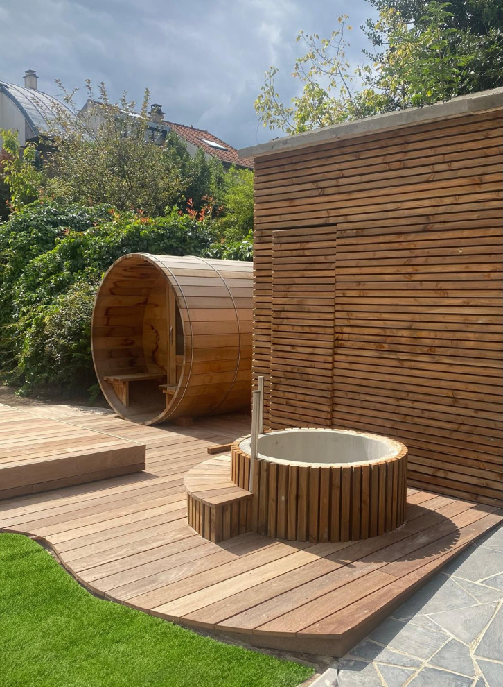 Espace bien-être avec piscine et spa à Clamart