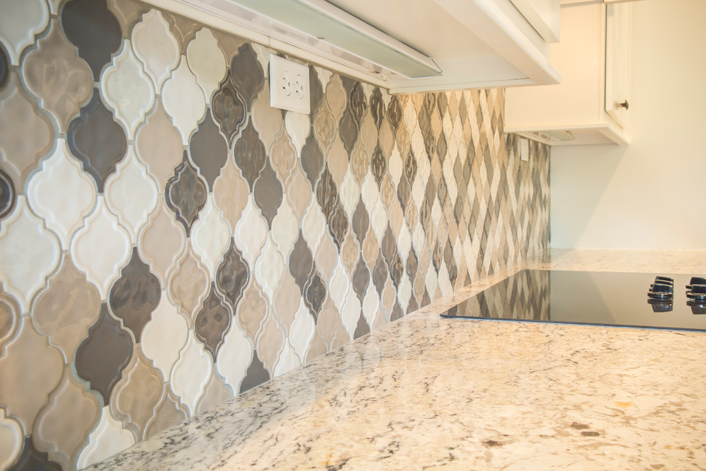 Kitchen - transitional kitchen idea