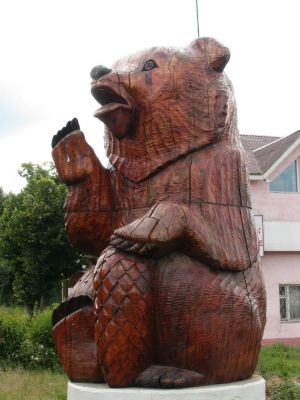 Скульптура из дерева "Мишка"