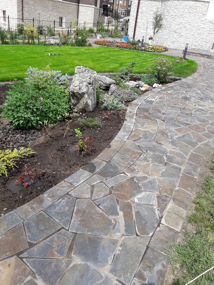 Посев газона, посадка саженцев. посадка многолетних цветов, укладка дорожки, авт