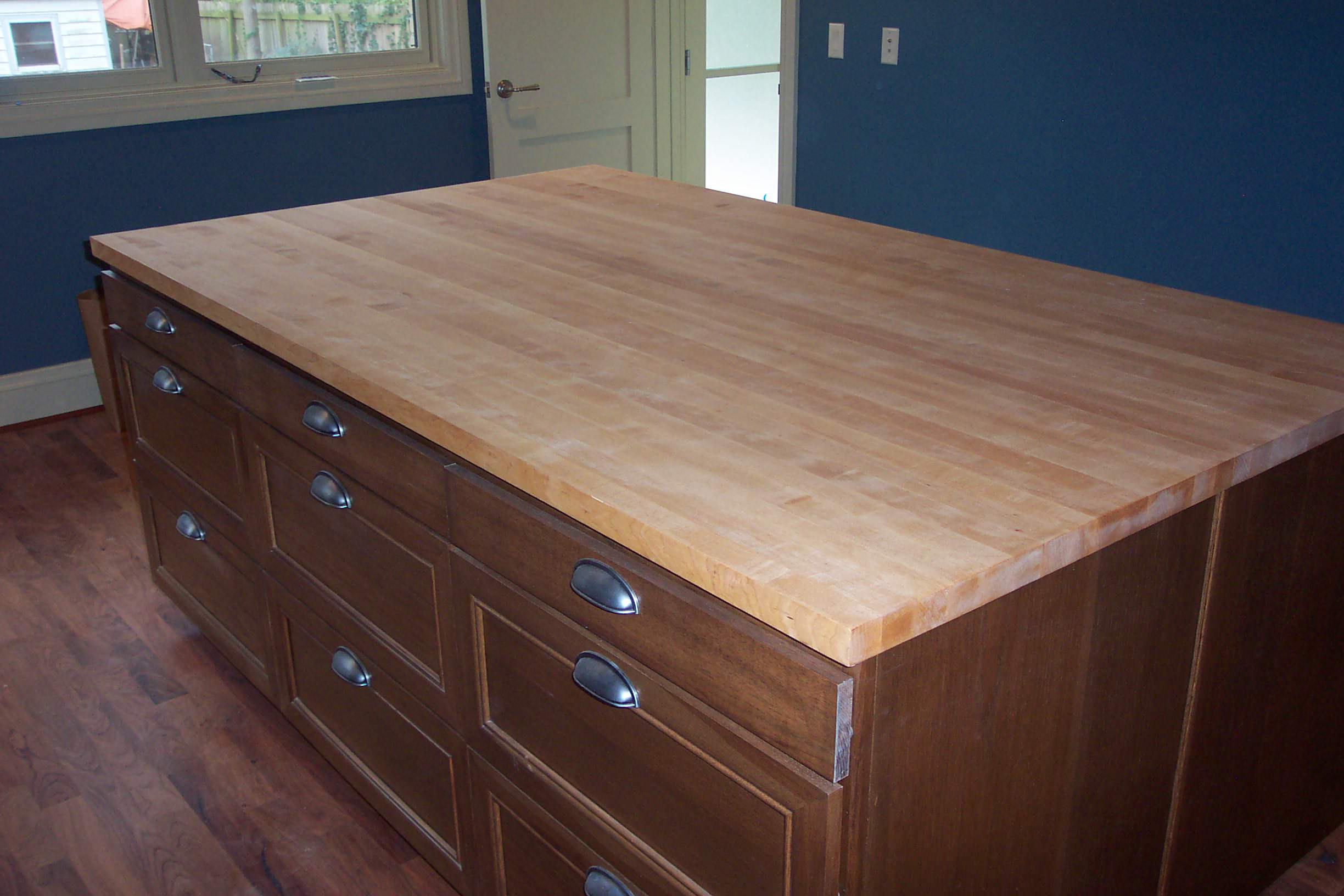 Maple Edge grain wood counter top