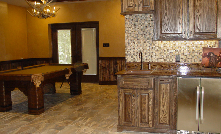 Inspiration for a large medium tone wood floor kitchen remodel in Austin