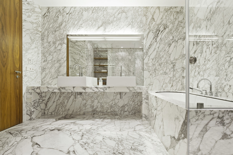 Квартира коллекционера в Crystal House