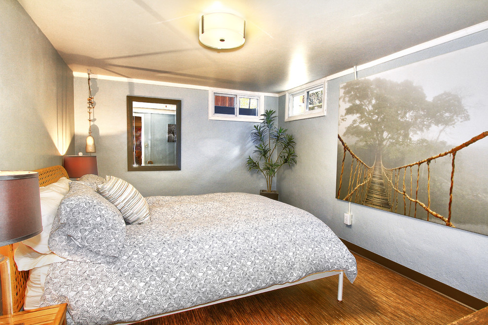 Small modern guest bedroom in Boise.