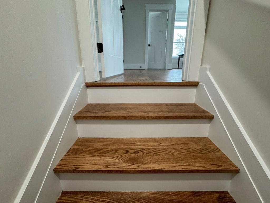 117_Distinct Oak Staircase with Iron Balusters & Oak Rail Profile, Chantilly VA