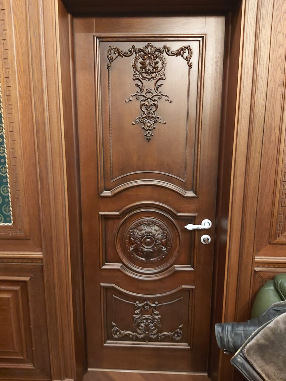 Двери/Порталы/Кухни/Стойки